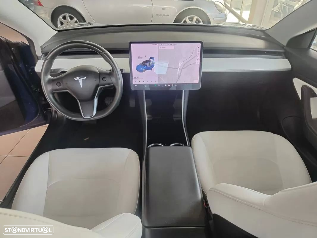 Tesla Model 3 - 20
