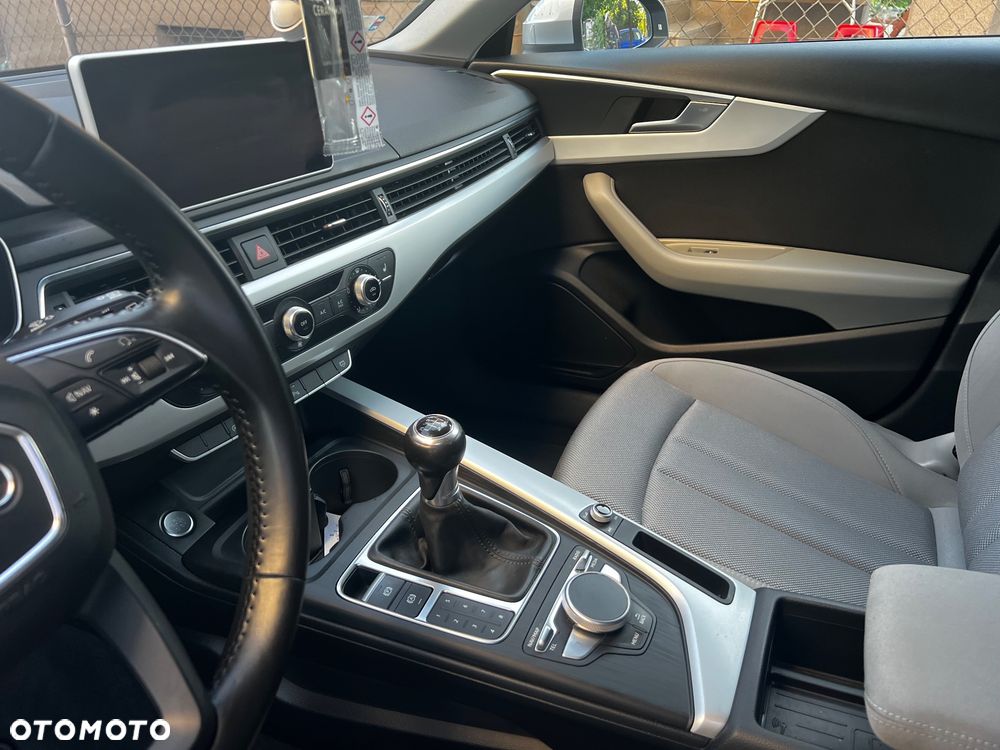 Audi A4 Avant 2.0 TDI - 19
