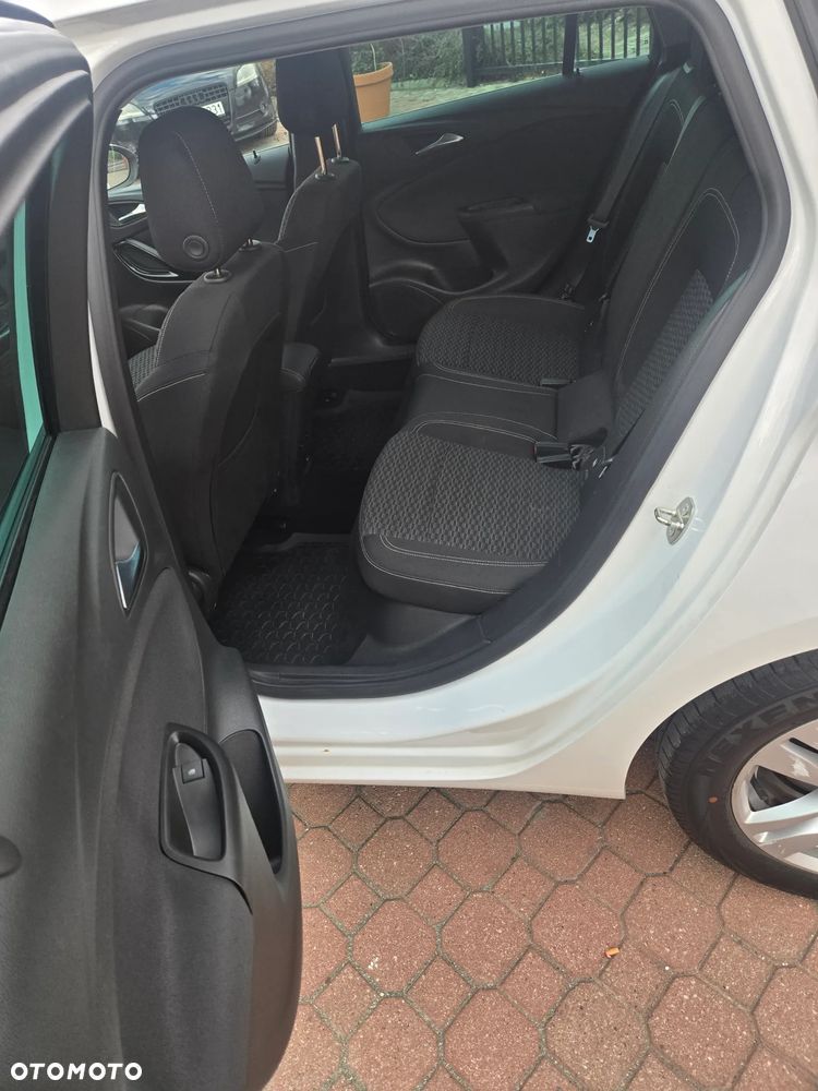 Opel Astra 1.6 BiTrb D (CDTI) Start/Stop Business - 17