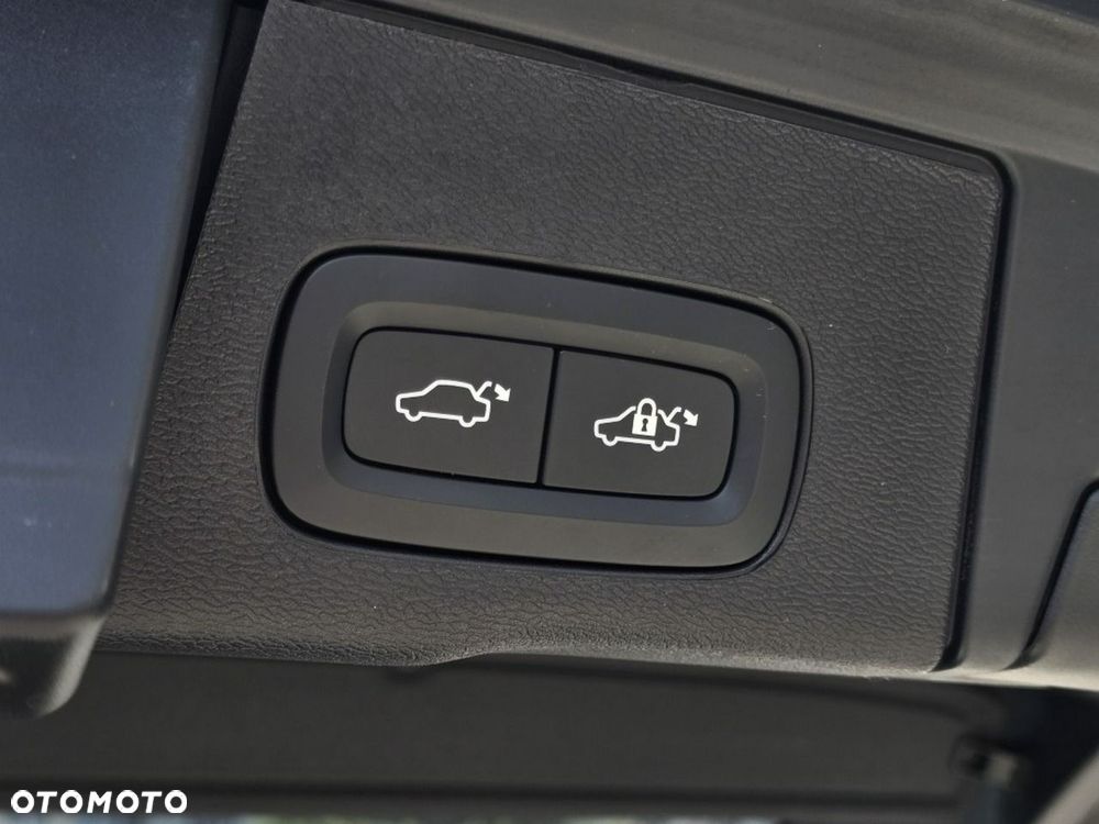 Volvo XC 60 B5 B AWD Ultra Dark - 11