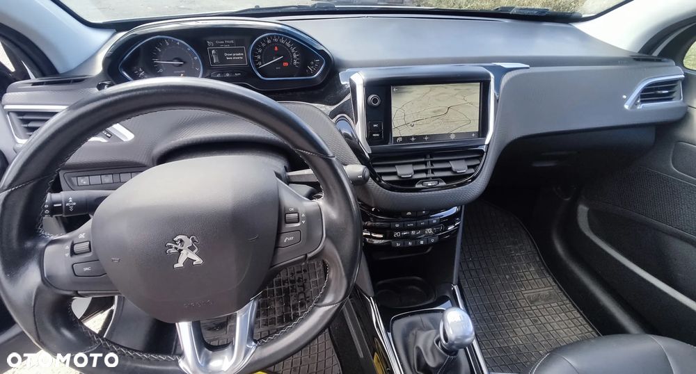 Peugeot 2008 1.2 PureTech Allure S&S - 10