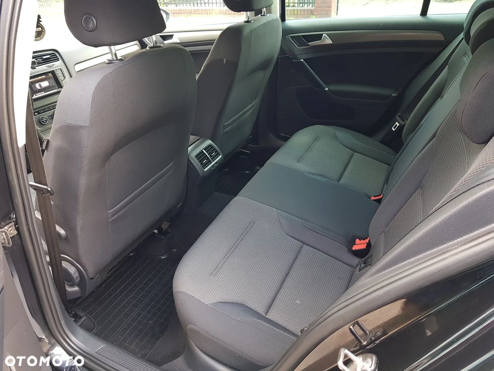 Volkswagen Golf 1.6 TDI BlueMotion Technology Comfortline - 21