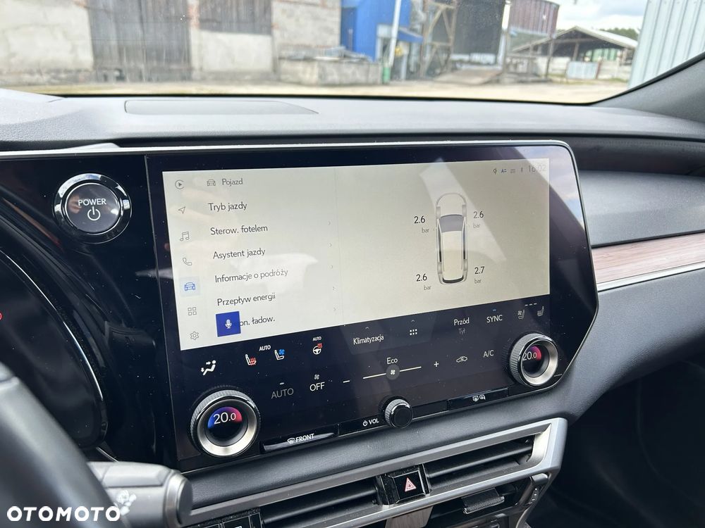 Lexus RX 450h+ Omotenashi - 11