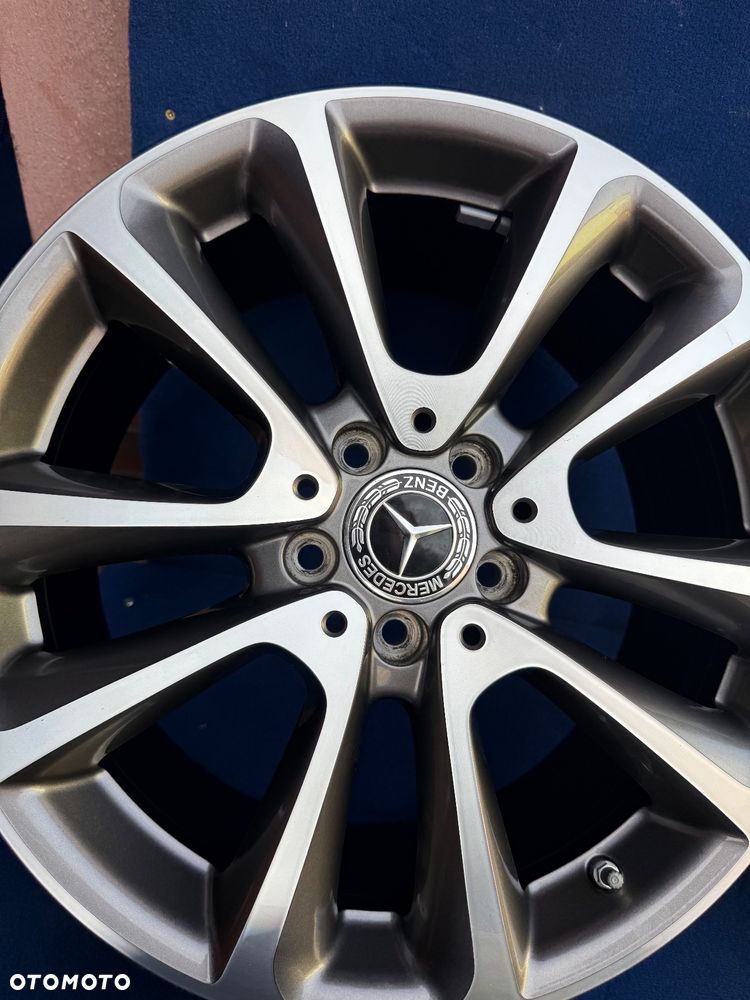 Felgi 18” Mercedes E Klasa 8” ET43 5x112 z czujnikami ciśnienia – 66,6 otwór - 4