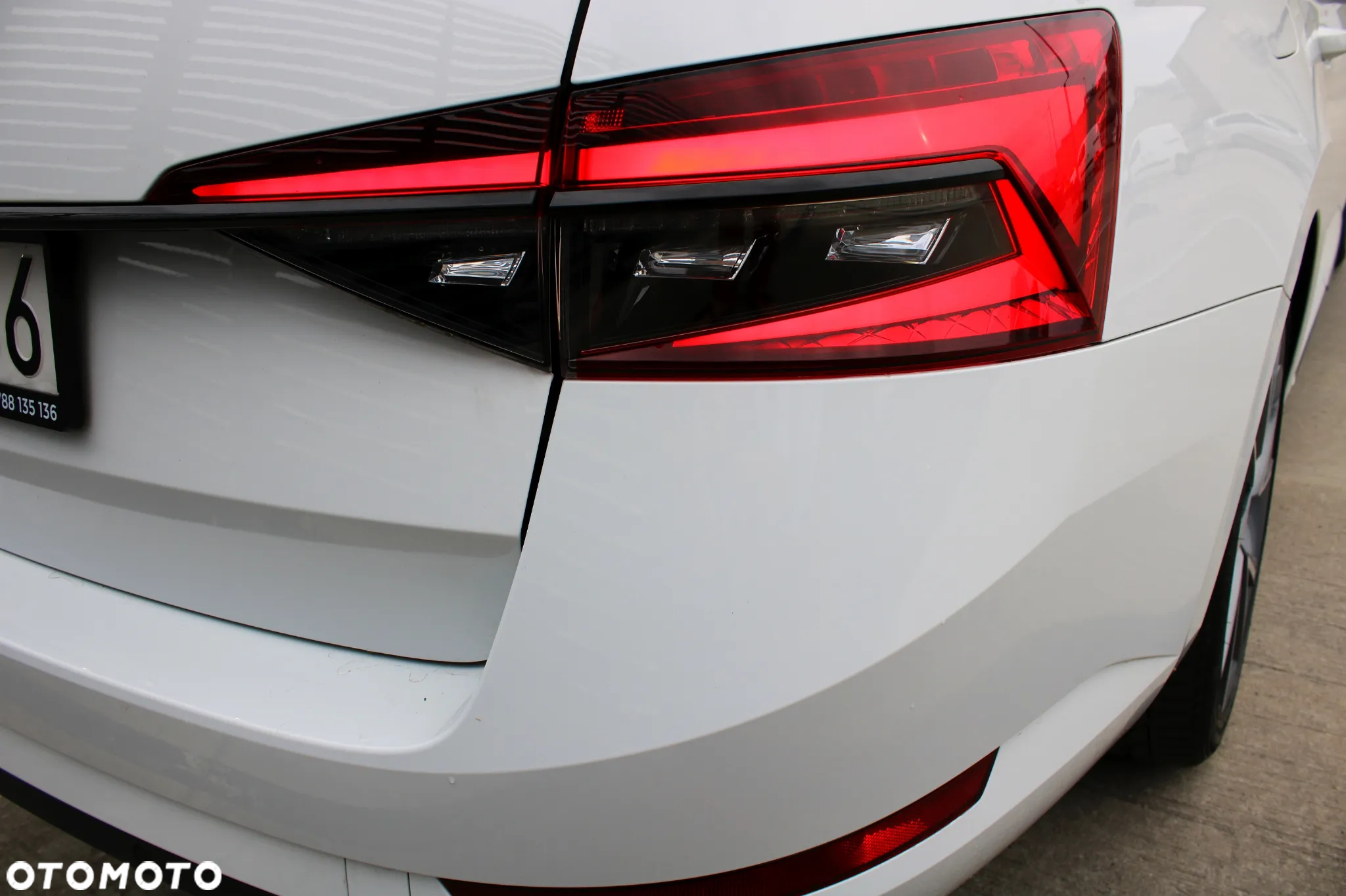 Skoda Superb 2.0 TDI SCR Style DSG - 39