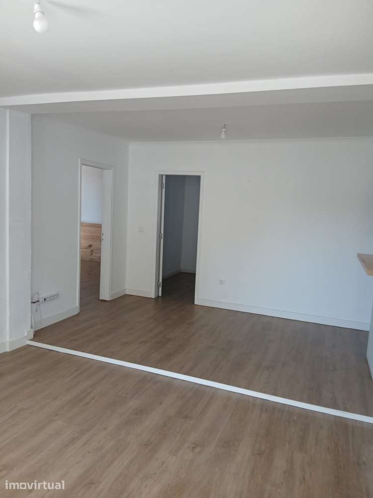 T2 isolada com terraço e pronto a habitar em Sintra - Grande imagem: 5/15