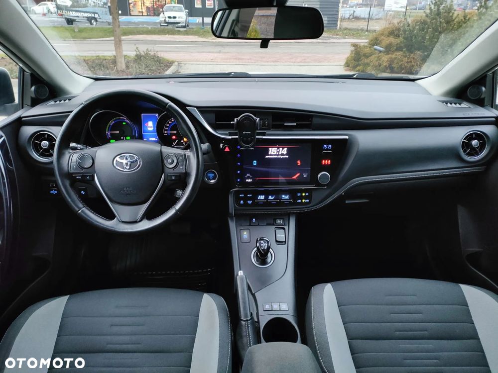 Toyota Auris Hybrid 135 Prestige - 25