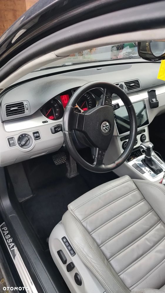 Volkswagen Passat 3.2 V6 FSI 4Mot Comfortline DSG - 3