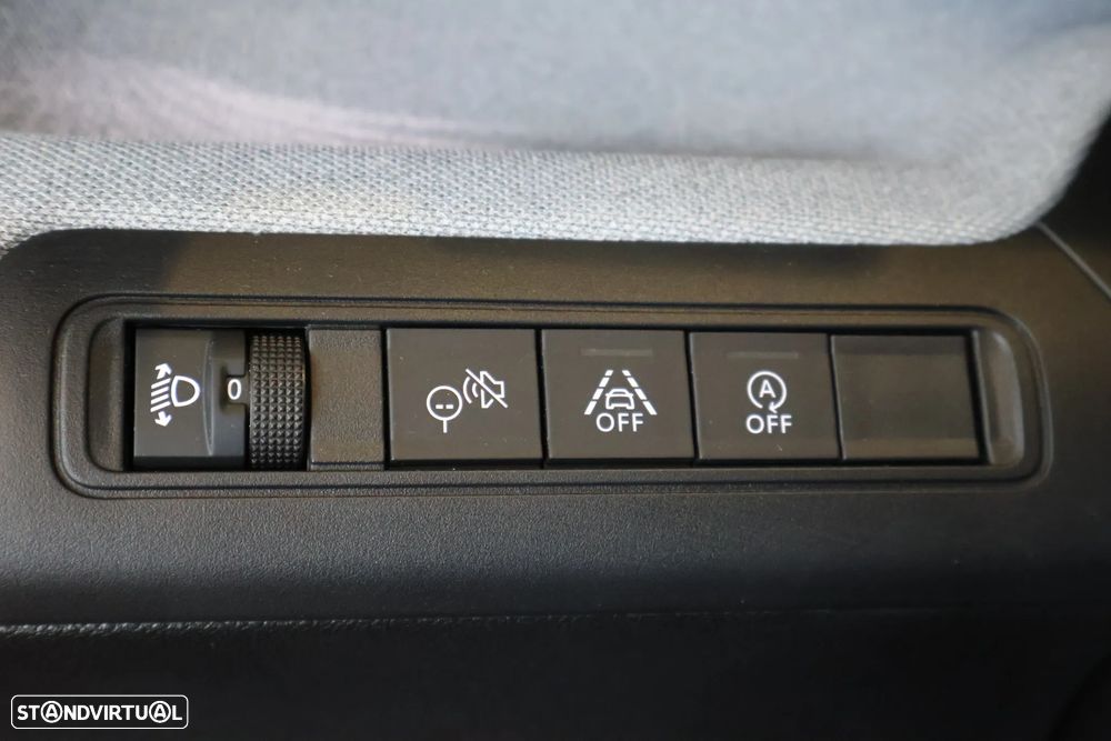 Citroën C3 Aircross 1.2 Hybrid Plus e-DSC6 - 29