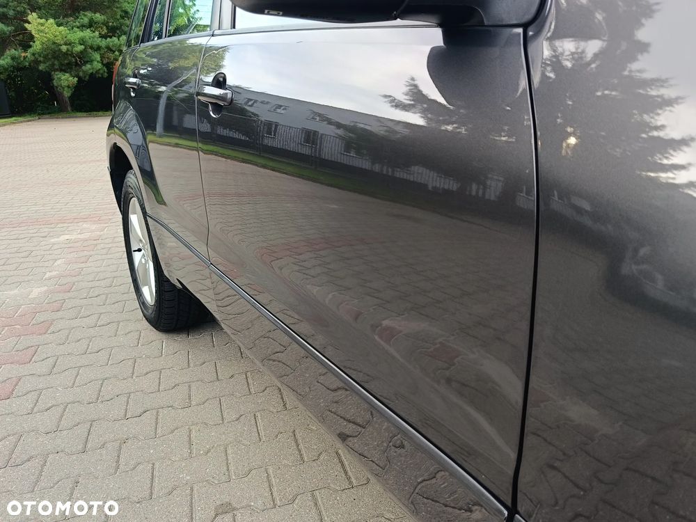 Suzuki Grand Vitara 2.0 - 34