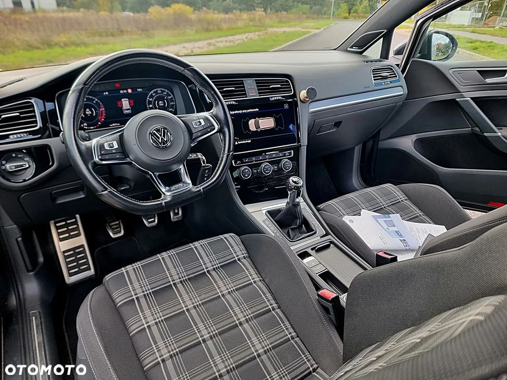 Volkswagen Golf GTD (BlueMotion Technology) - 25