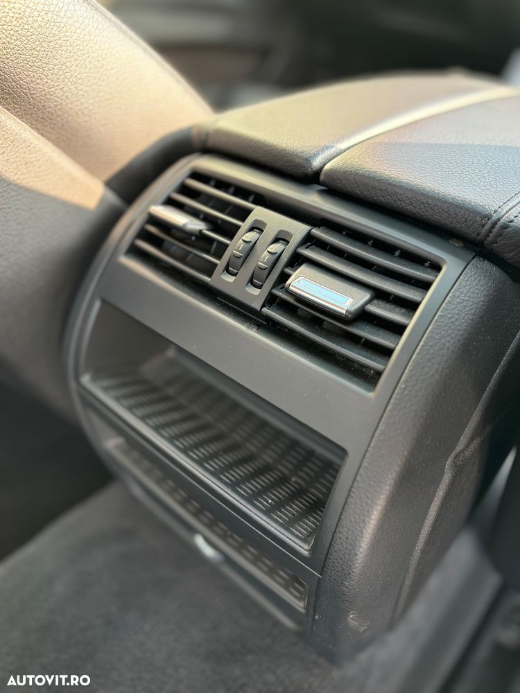 BMW Seria 5 530d xDrive Aut. Luxury Line - 29