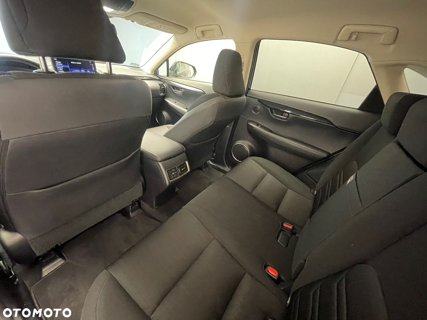 Lexus NX - 11