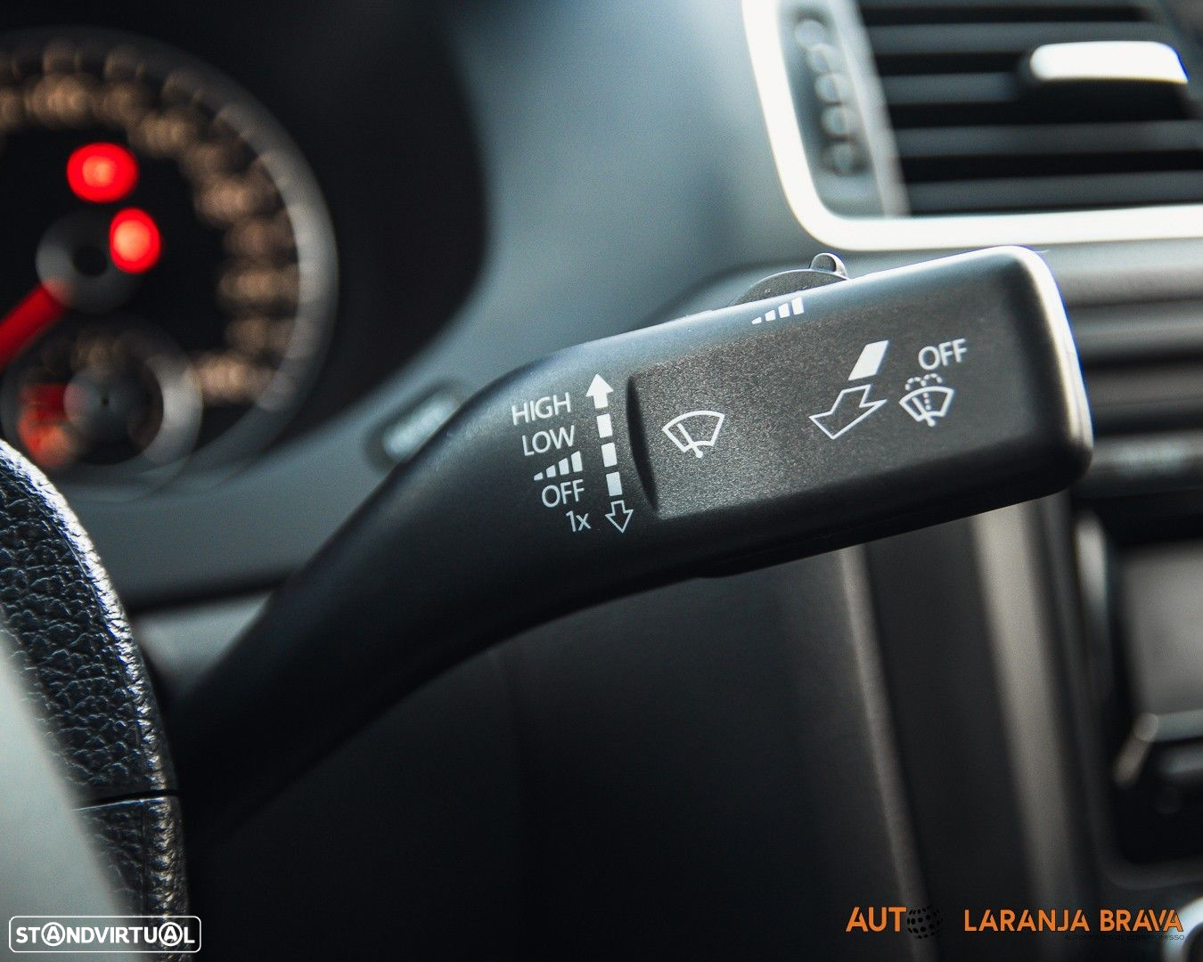 VW Jetta 1.6 TDi Confortline - 33