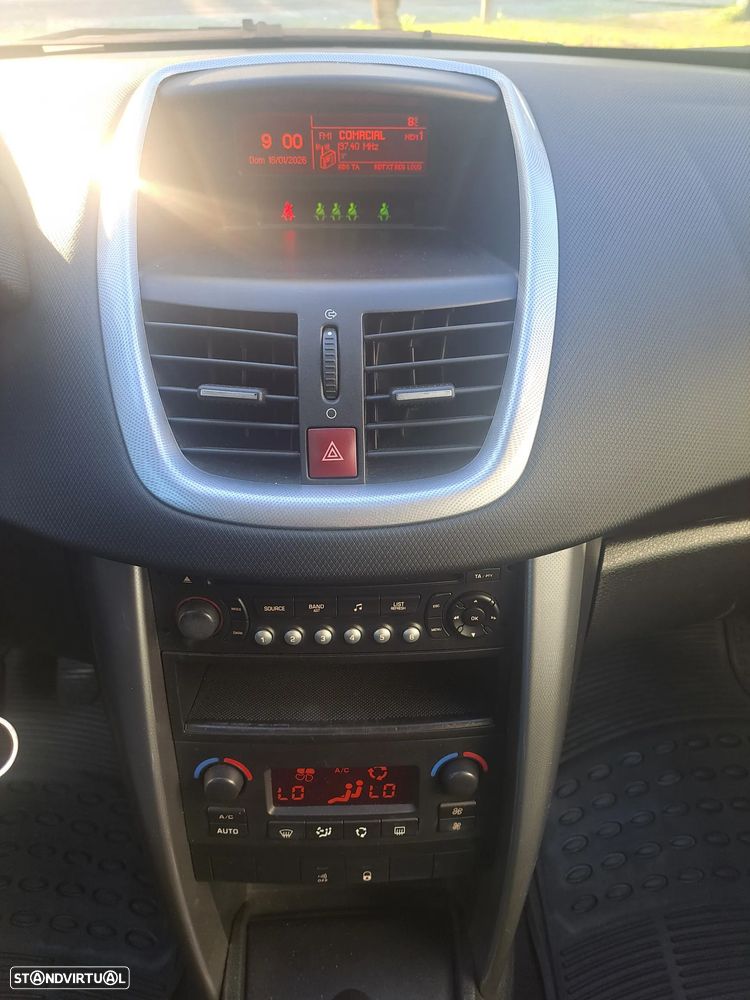 Peugeot 207 1.4 16V Sport - 20