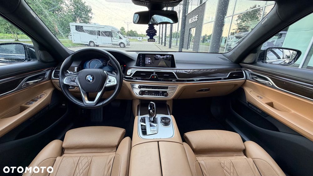 BMW Seria 7 740Ld xDrive sport - 27