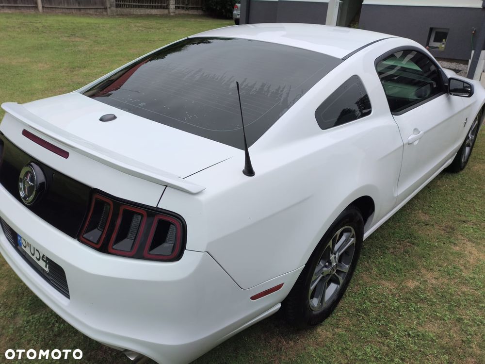 Ford Mustang - 4