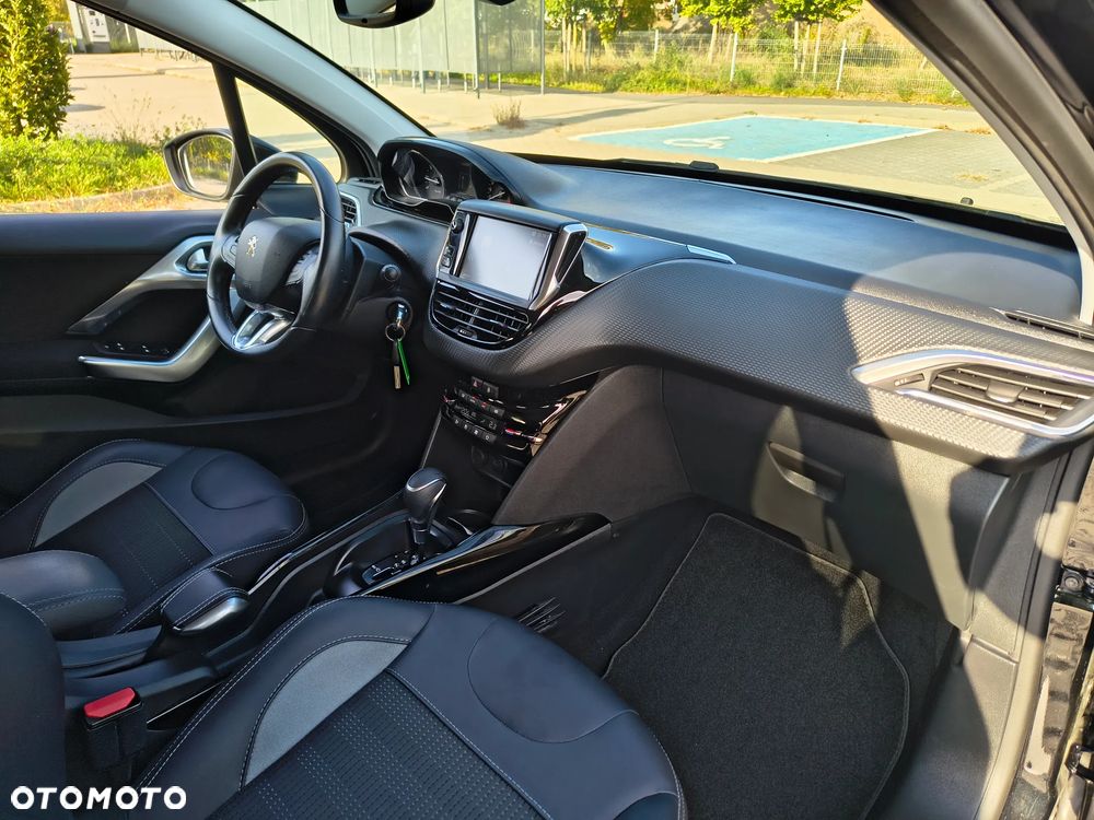 Peugeot 2008 PureTech 110 Stop&Start EAT6 Allure - 14