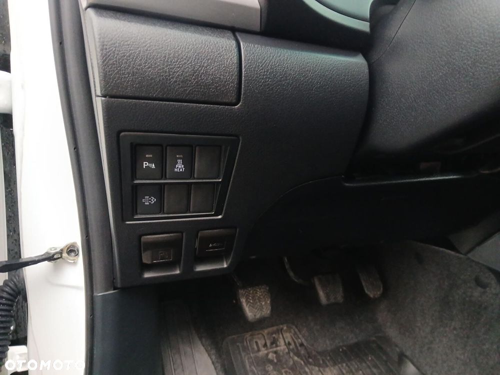 Toyota Hilux 2.8 D-4D Double Cab SR5 4x4 - 23