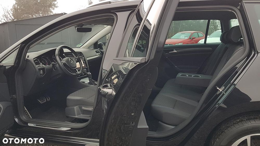 Volkswagen Golf 1.6 TDI SCR DSG Join - 20