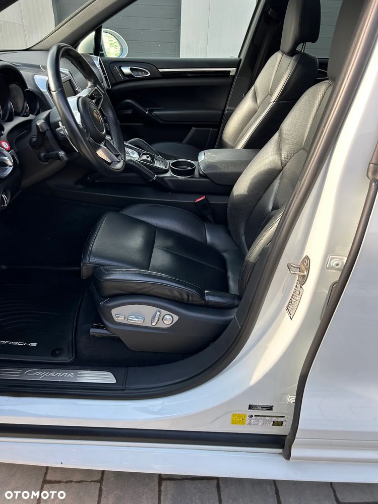 Porsche Cayenne Platinum Edition - 9