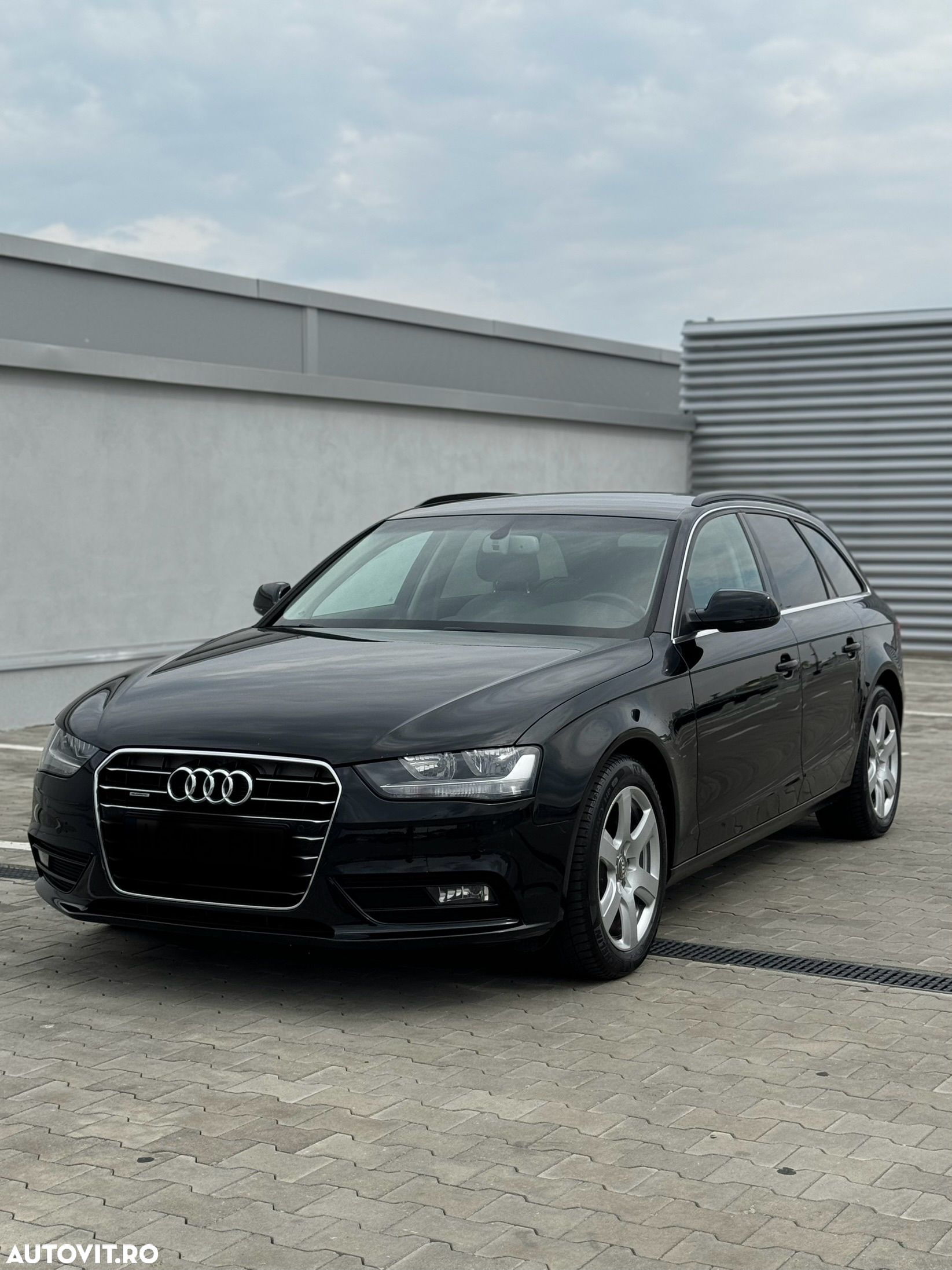 Audi A4 Avant 2.0 40 TDI quattro S tronic Advanced - 1