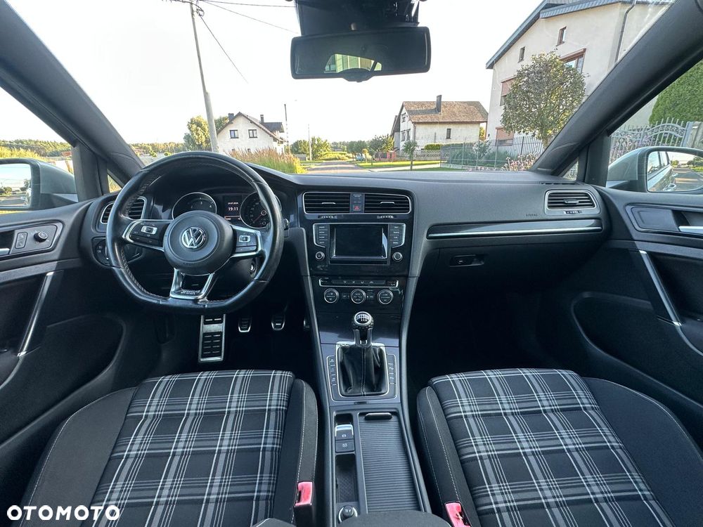 Volkswagen Golf GTD BlueMotion Technology - 13