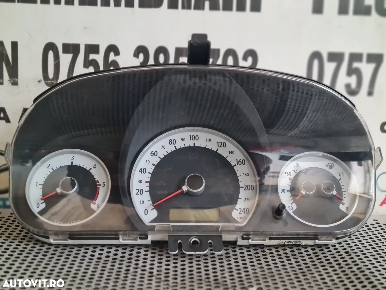 Ceasuri Bord Kia Ceed 1.6 Crdi An 2006-2007-2008-2009 Volan Stanga Europa - Dezmembrari Arad - 2