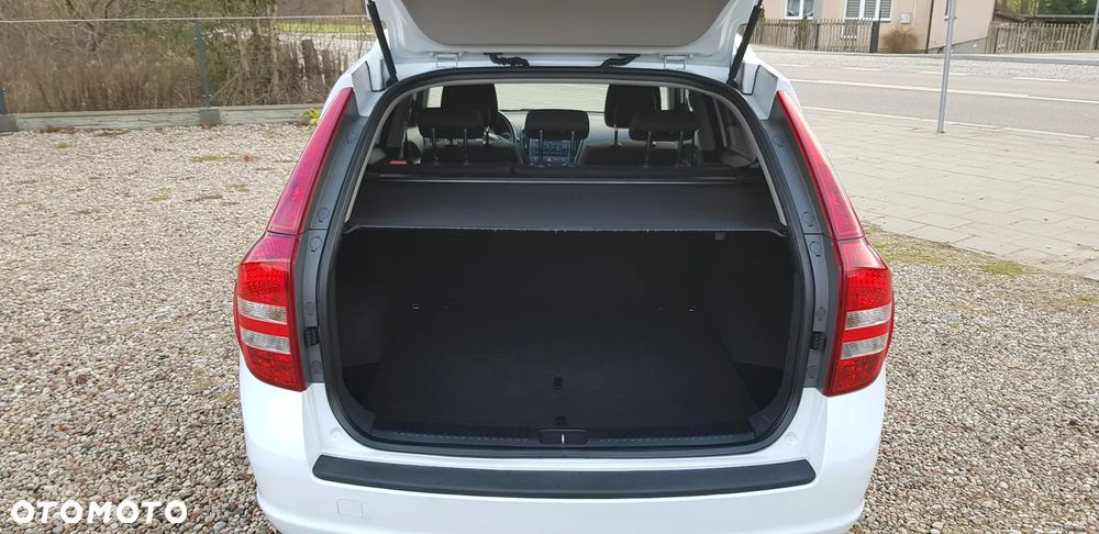 Kia Ceed 1.4 CVVT SW EX - 13