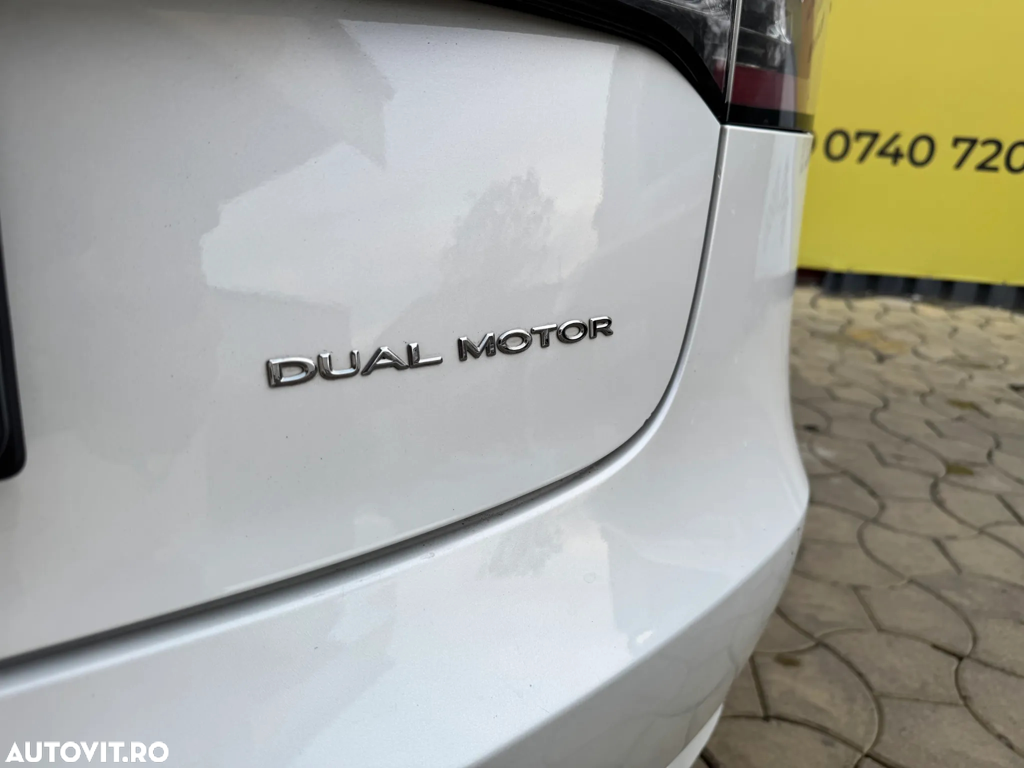 Tesla Model 3 Langstreckenbatterie Allradantrieb Dual Motor - 12