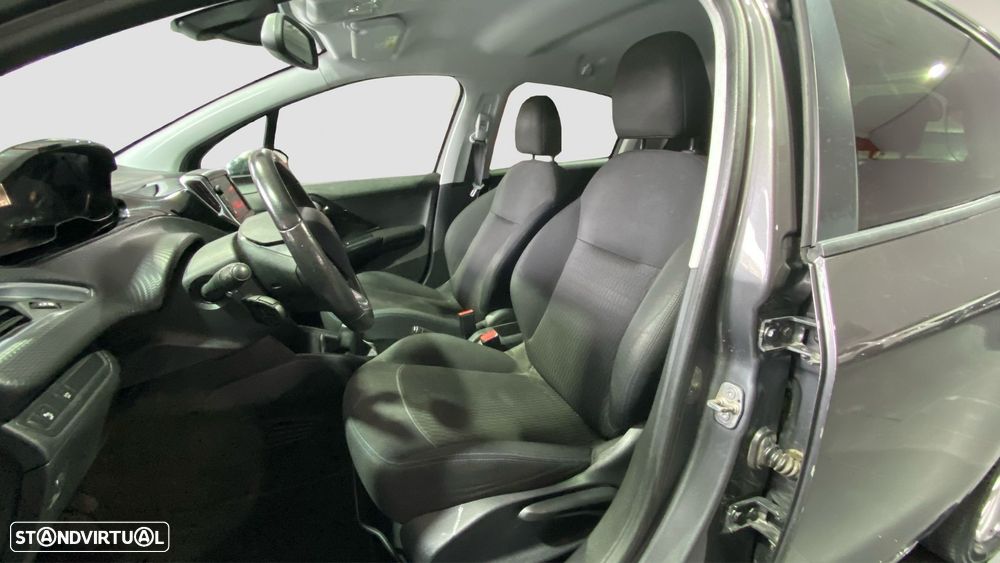Peugeot 208 1.2 PureTech Style - 5