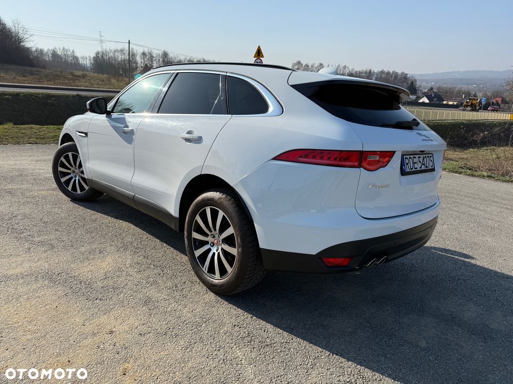 Jaguar F-Pace - 3