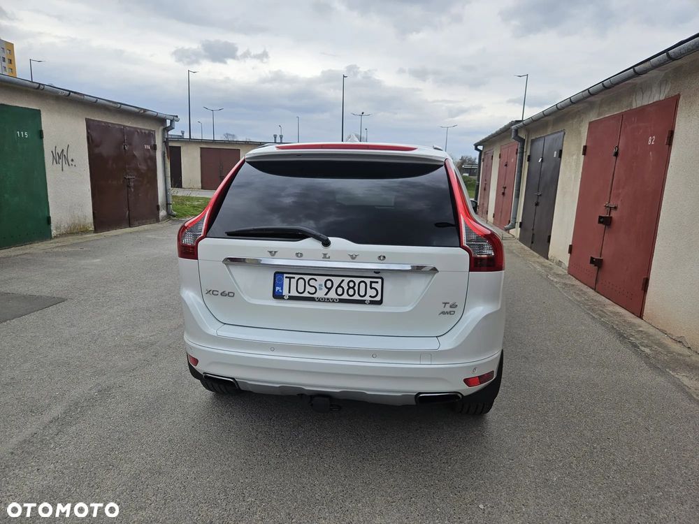 Volvo XC 60 T6 AWD Geartronic Summum - 11