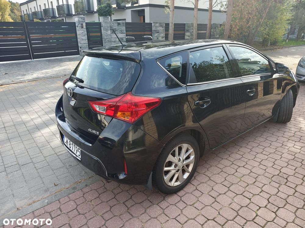 Toyota Auris 2013 photo 4