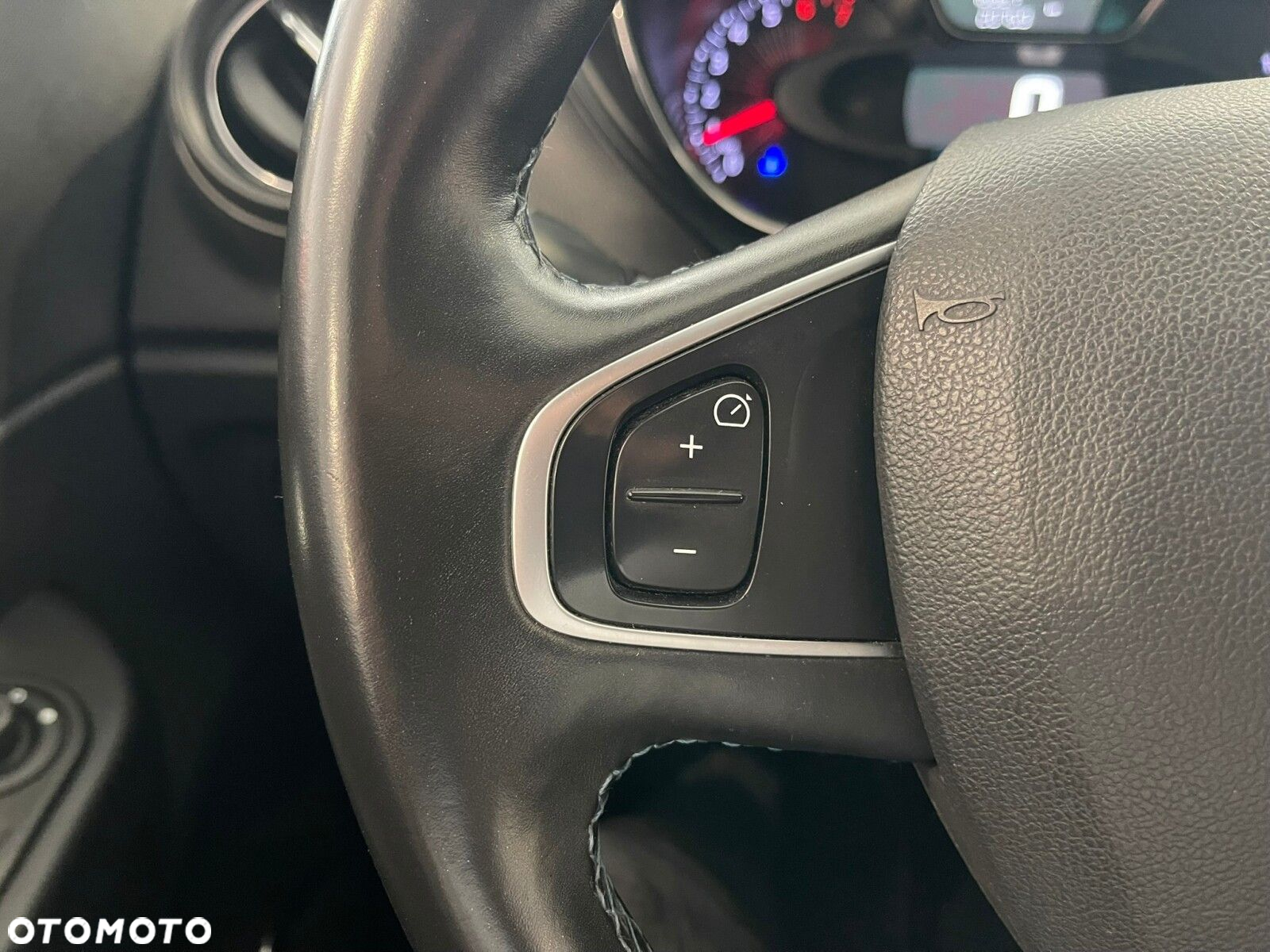 Renault Captur - 24