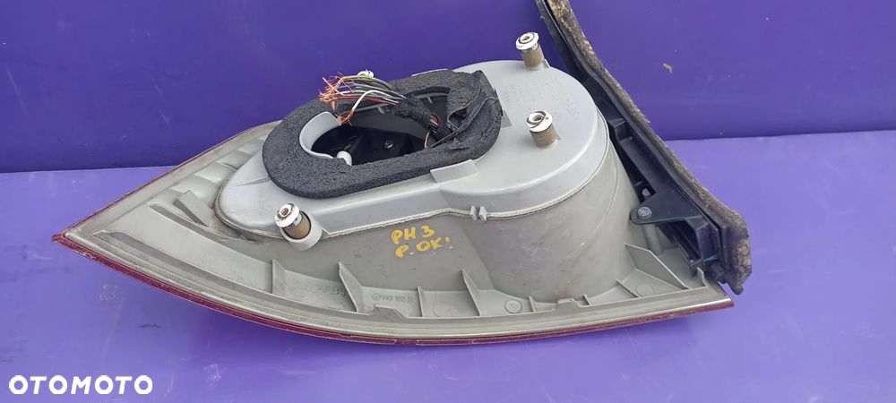 VW PHAETON LAMPA TYLNA W BŁOTNIK IDEALNA LEDY SPRAWNE - 8