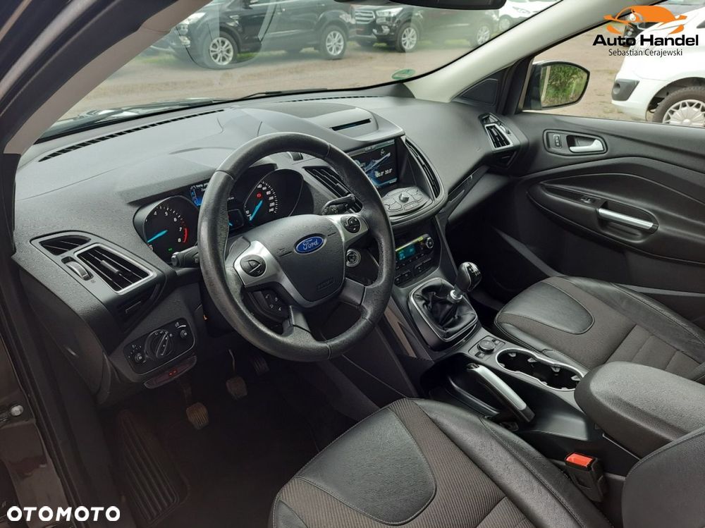 Ford Kuga 1.5 EcoBoost 2x4 Titanium - 31