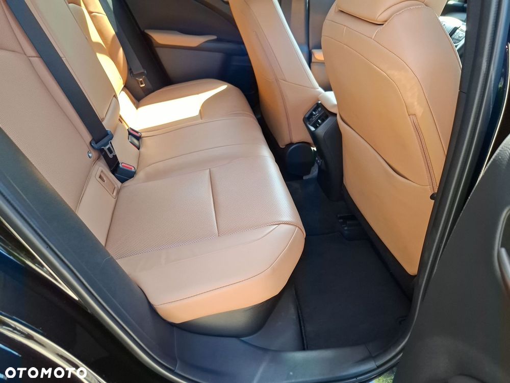 Lexus UX - 22