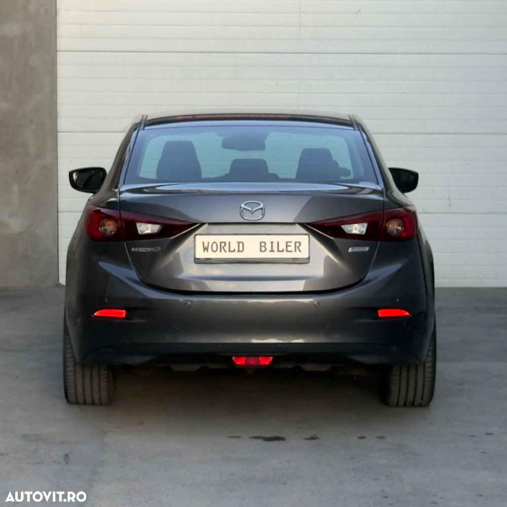 Mazda 3 - 10