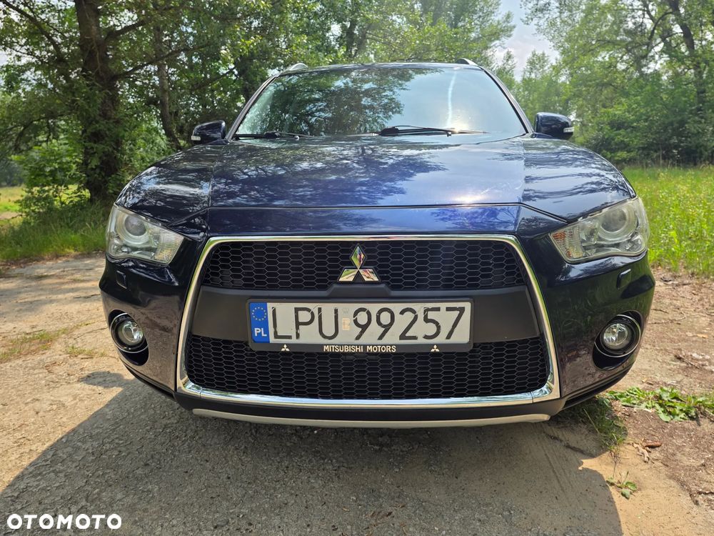 Mitsubishi Outlander - 12