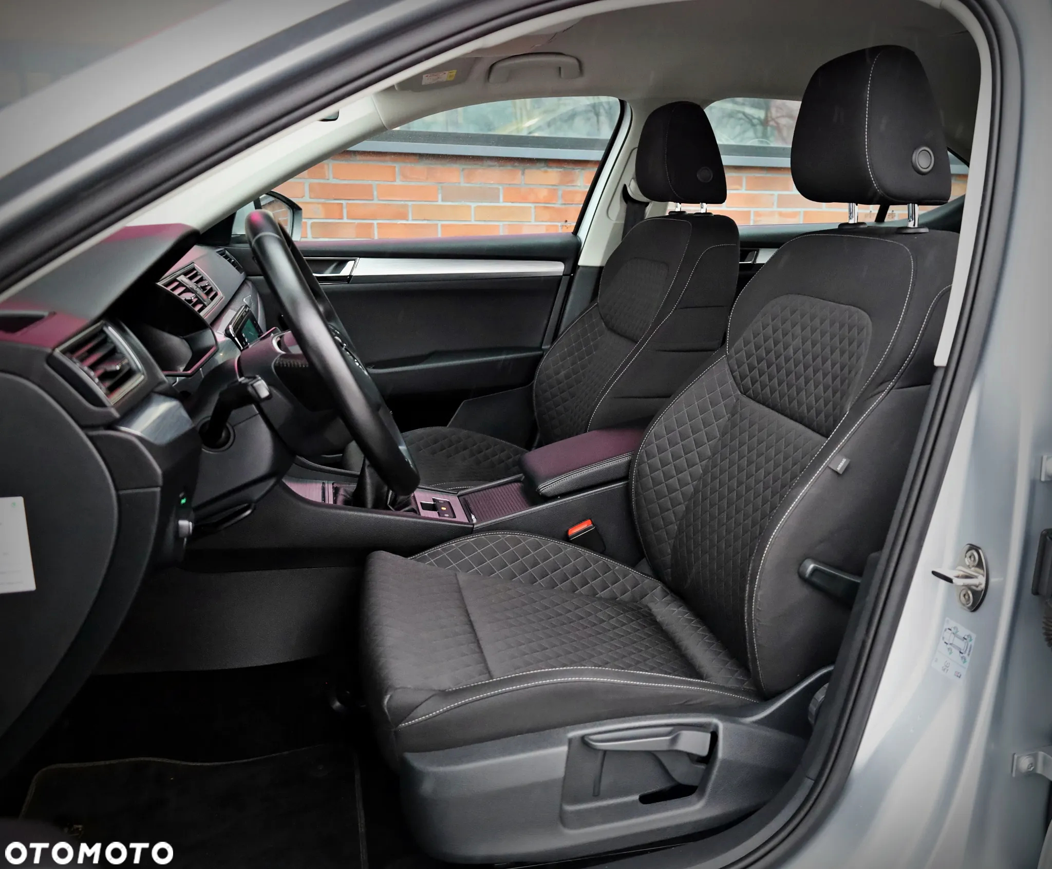Skoda Superb 2.0 TDI SCR Ambition - 24