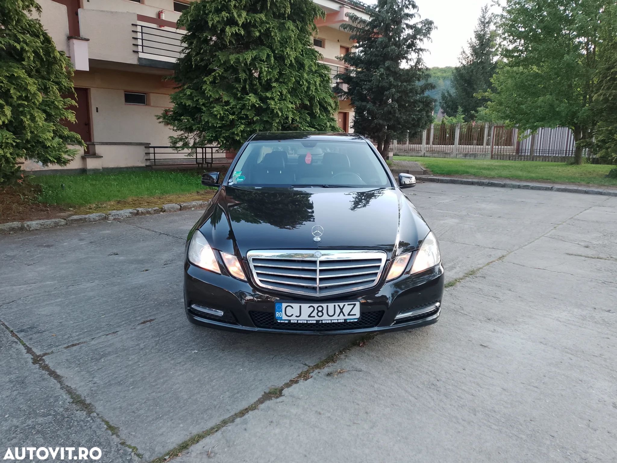 Mercedes-Benz E 200 T CDI DPF BlueEFFICIENCY 7G-TRONIC Elegance - 1