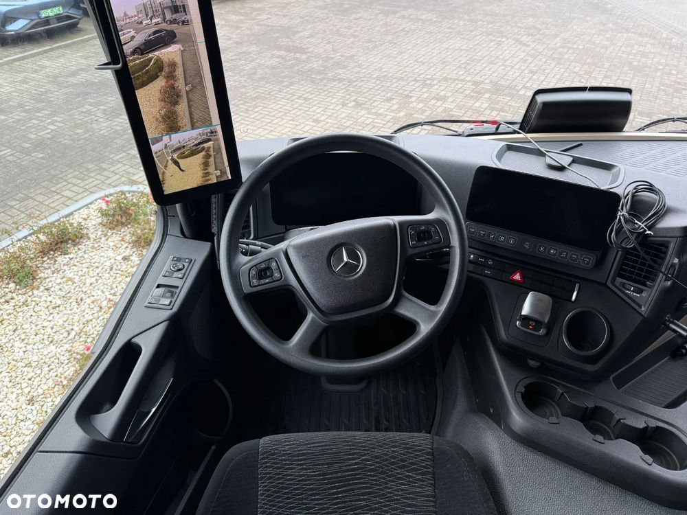 Mercedes-Benz Actros - 11