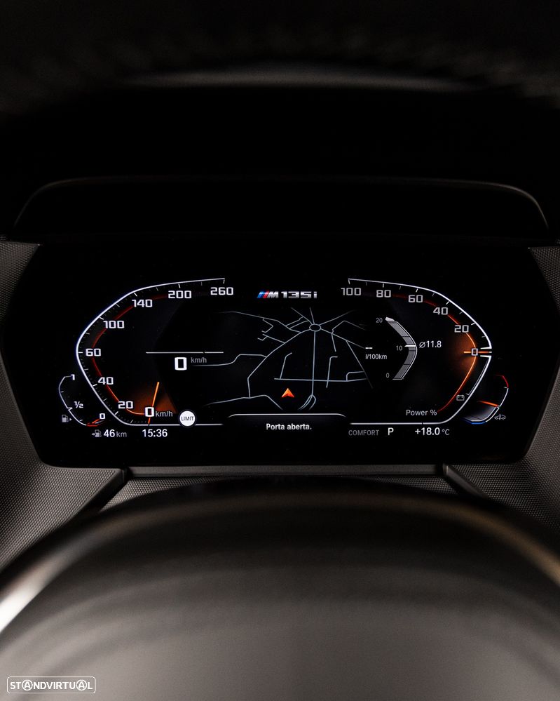 BMW M135i xDrive - 16