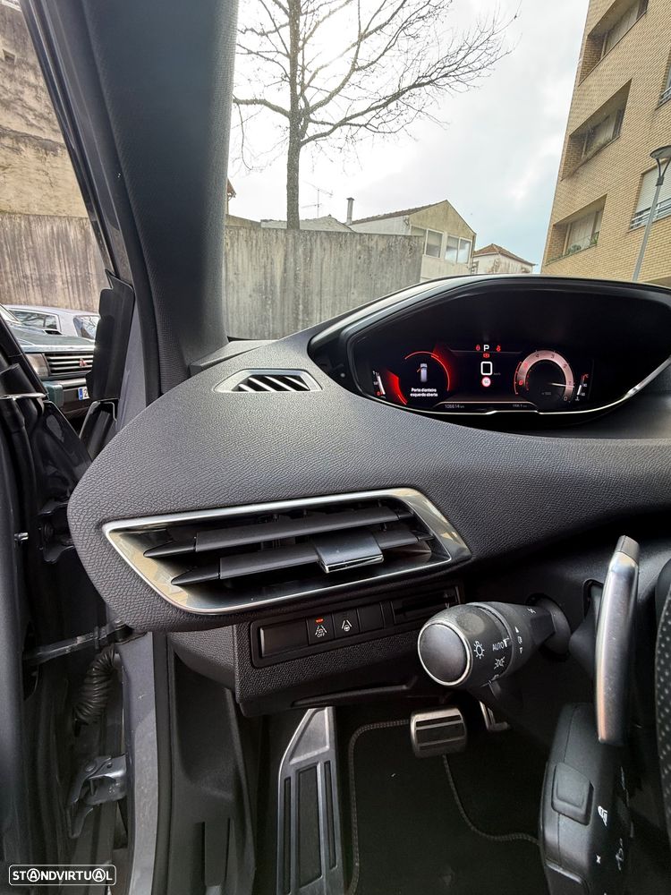 Peugeot 5008 1.5 BlueHDi GT EAT8 - 35