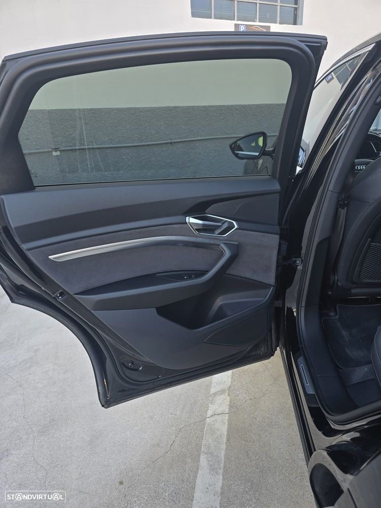 Audi e-tron 50 quattro S line - 13