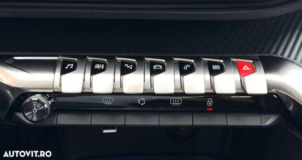 Peugeot 3008 1.2 PureTech 130 EAT8 Allure Pack - 24