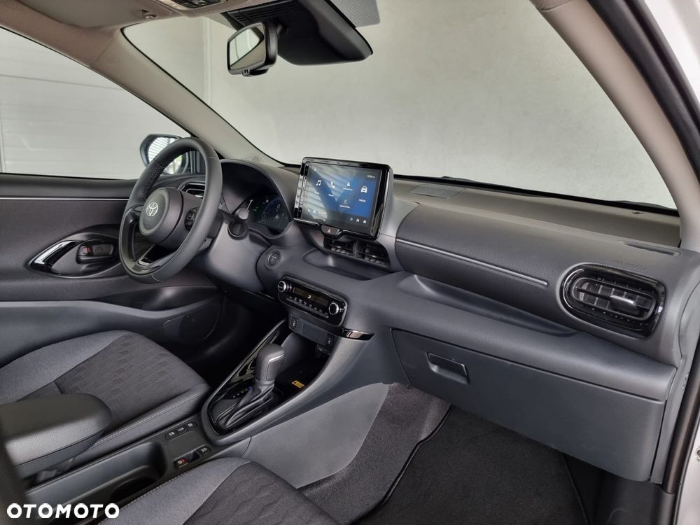 Toyota Yaris Hybrid 1.5 Style - 32