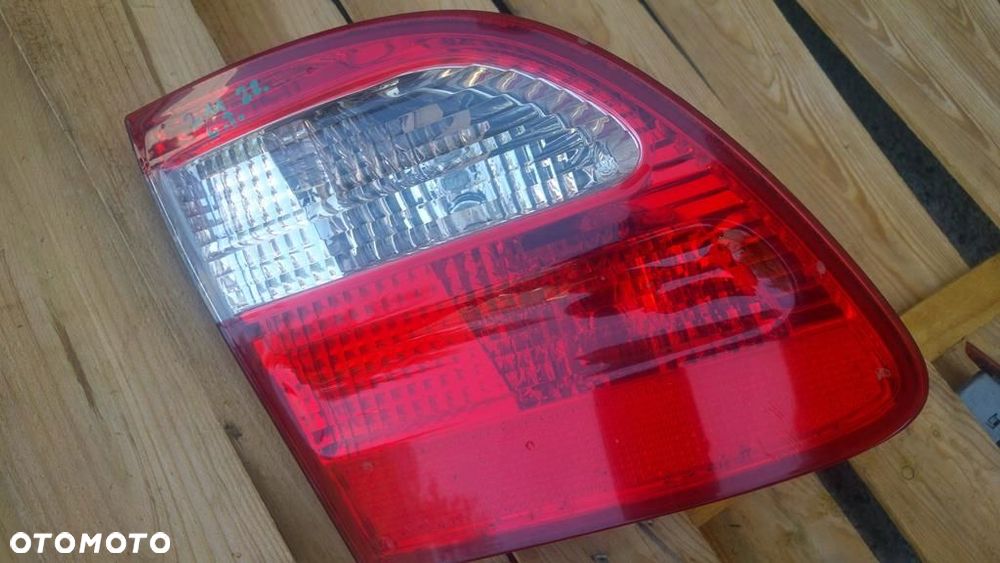 MERCEDES W211 KOMBI LAMPA TYL PRAWA LEWA W KLAPE - 4