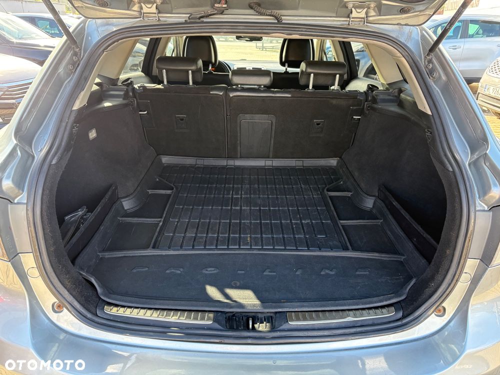 Toyota Avensis 2.0 D-4D Executive - 26